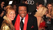 Sänger Roberto Blanco mit Frau Luzandra  beim „Audi Generation Award“ (gFoto. M artin Schmitz)